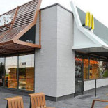 Frites Chez Floricica outside