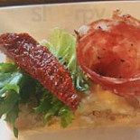 Abri Mémoire Café à L'abri Comida