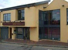 La Folle Blanche outside