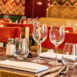 Le Grand Café Capucines Dentro