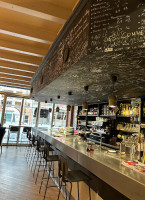 brasserie de la prefecture inside