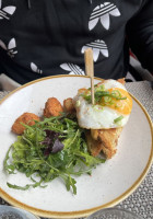 Les Canailles food