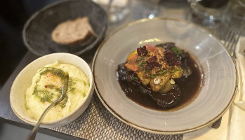 Les Canailles food