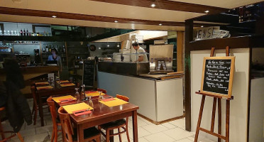 La Carbonara inside