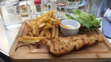 Moment Cafe food