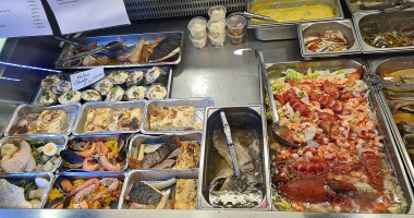 Poissonnerie Et Sushis Develay food