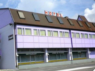 restaurant image