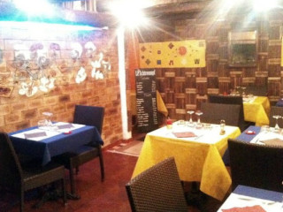 restaurant image