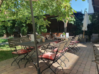 Penzion A Restaurace Rondo