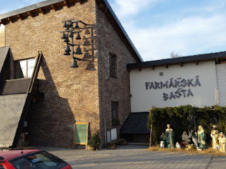 Výuka Jízdy Na Koni Farmářská Bašta