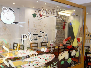 Piccola Italia L’amore Per La Pizza
