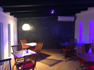 L'oasis Restaurant Bar Lounge