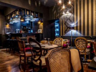restaurant image