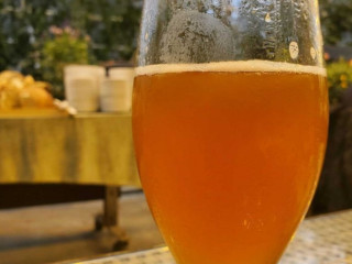 Fagrilundur Guesthouse