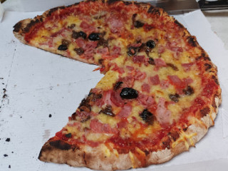 Pizza Modena