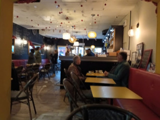Le Cafe d'Eve