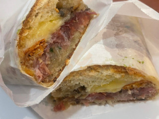 Chez Alain Miam Miam