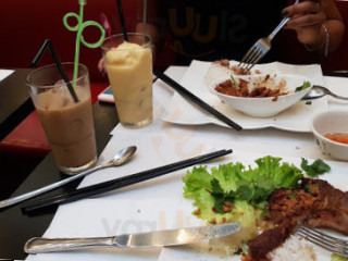 Le Cochon à L'Oreille