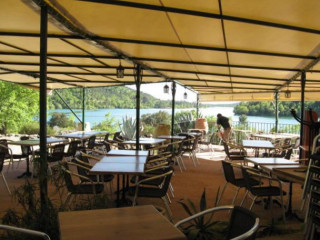 Le Lac Restaurant