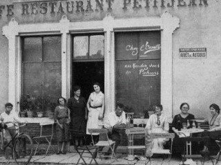 Cafe Des Marronniers