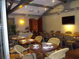 Au Petit Caporal Hotel Restaurant