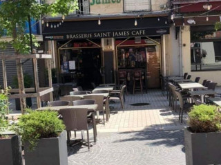 Le Saint James Cafe