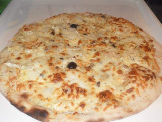 Ynzo Pizza