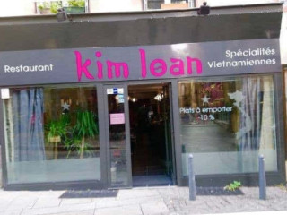 Asiatique Kim Loan