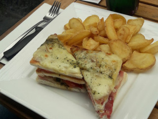 restaurant image