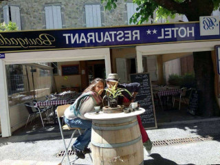 Bourgade