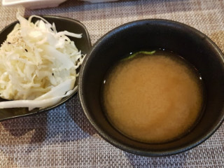 Ya-mi Sushi