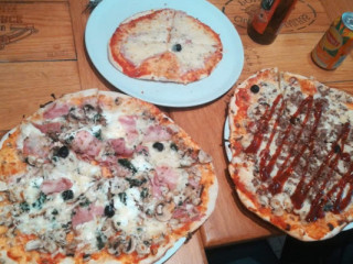 Port Neuf Pizzas