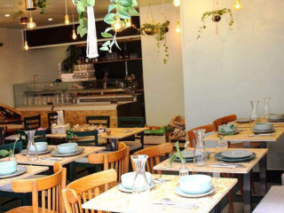 restaurant image