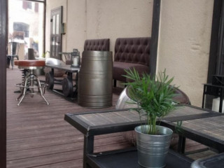 restaurant image