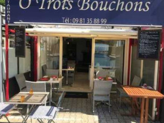 O Trois Bouchons