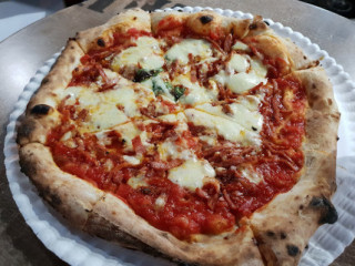 Mozzarella E Basilico -accademia Della Pizza