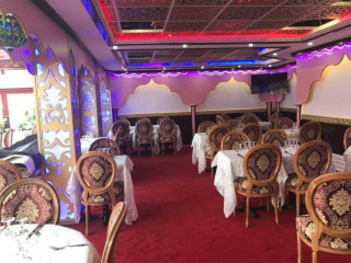 restaurant image