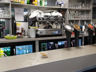 Café De La Gare