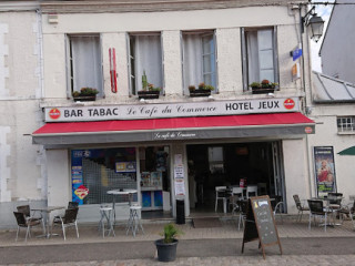 Le Café Du Commerce