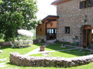 Domaine Du Rocher St Loup Ferme Auberge Ranch