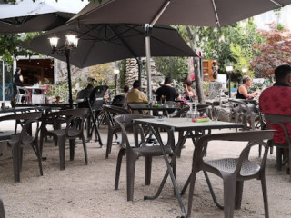 restaurant image