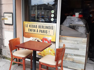 Au Poulet Doré Kaiser Kebab