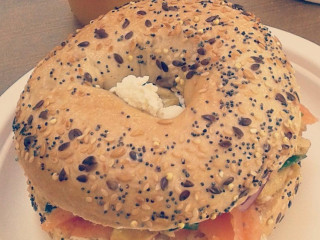 All-in Bagels