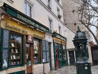 Cafe Shakespeare & Company With Bob's Bake Shop