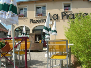 La Piazza