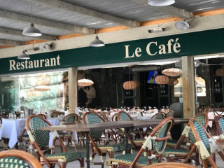 Le Café Saint-tropez