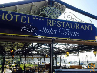 Le Jules Verne