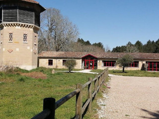 Château De Léognan