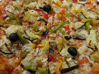 Pizza Della Famiglia (pizza Van)