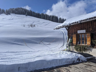 Le Chalet Des Grands Pres